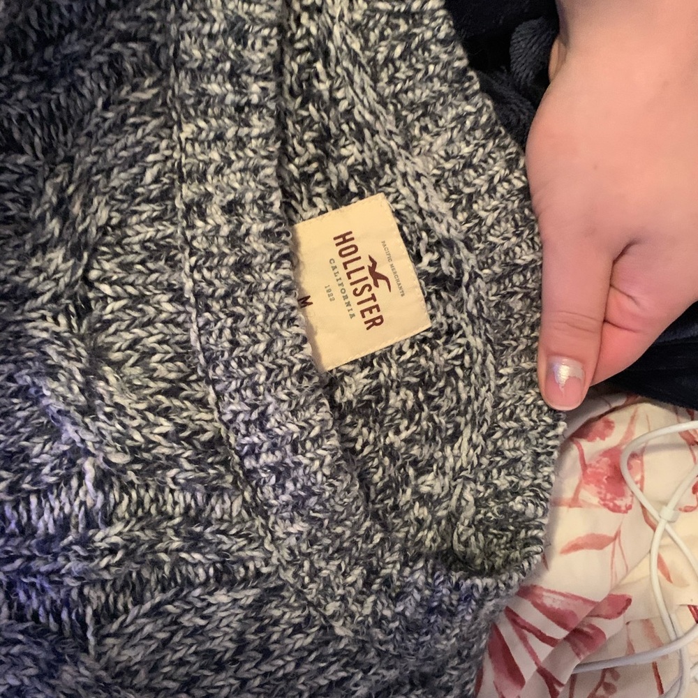 Sweater - Picture 2 of 2